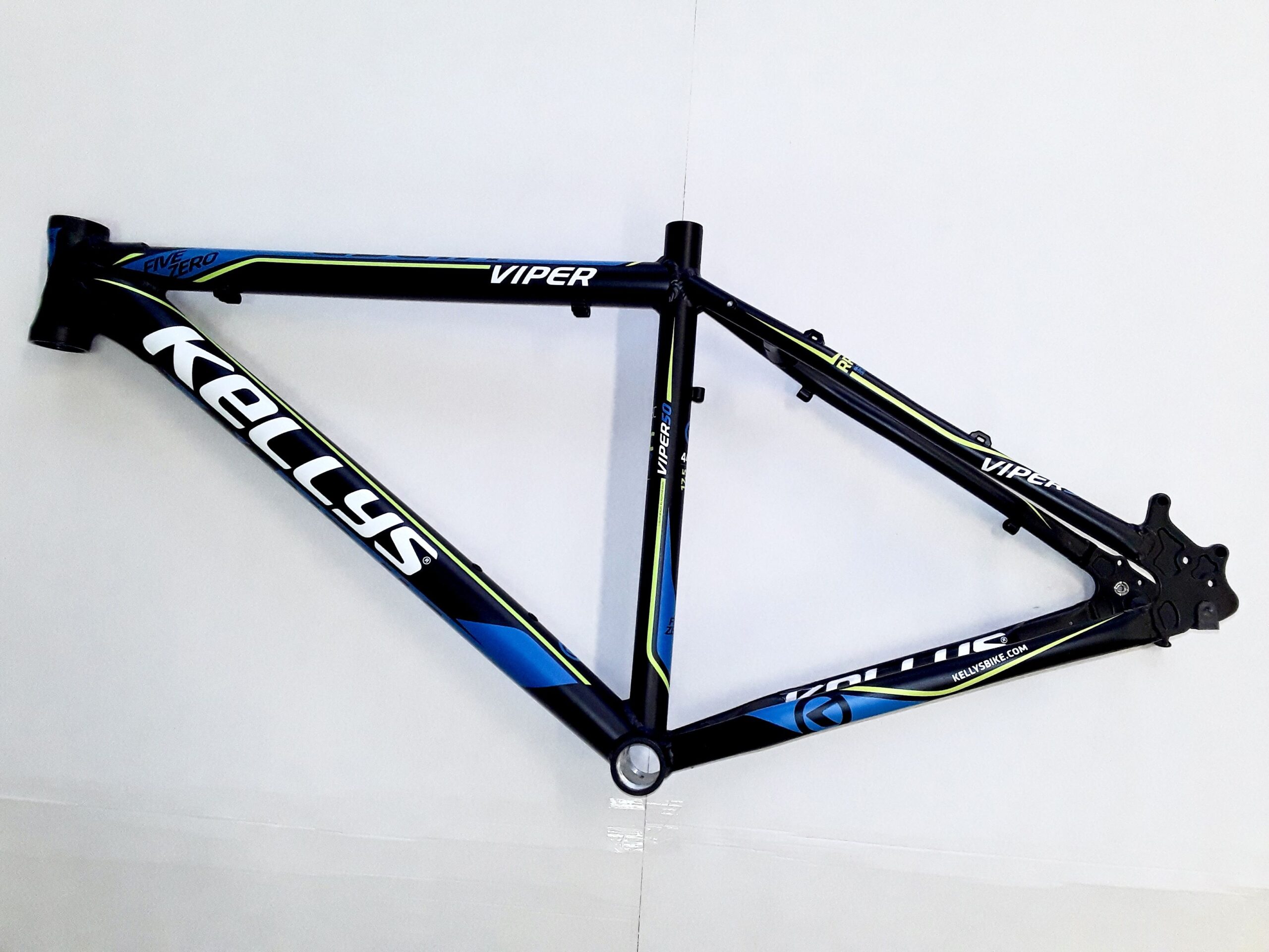 43516_Viper_50_black_blue